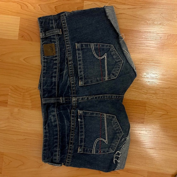American Eagle Size 2 Shorts Low Rise - Picture 1 of 1